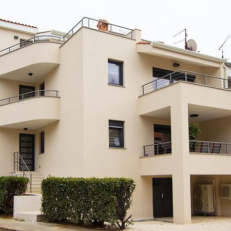 Apartments Adria Porec Bagian luar foto